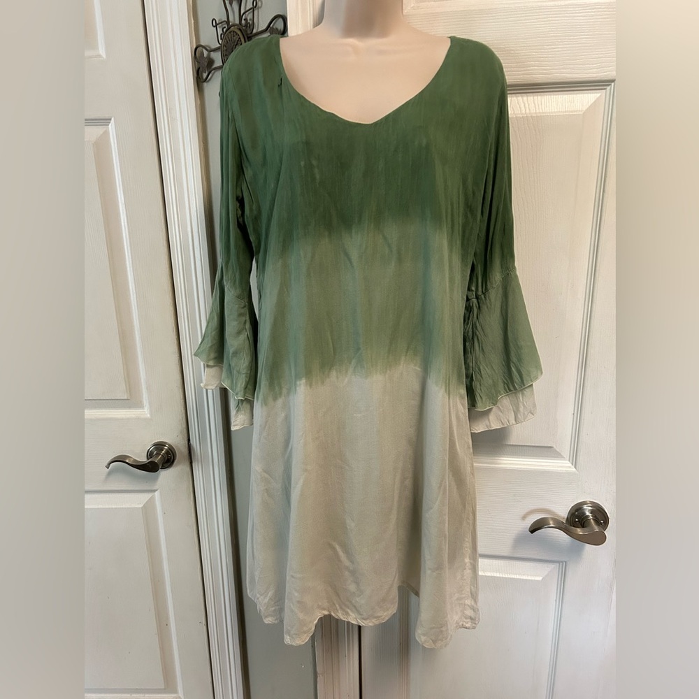 NWT Pineapples Beach Ombré Dress Sz XS Green & Ivory 3/4 Flutter Sleeves